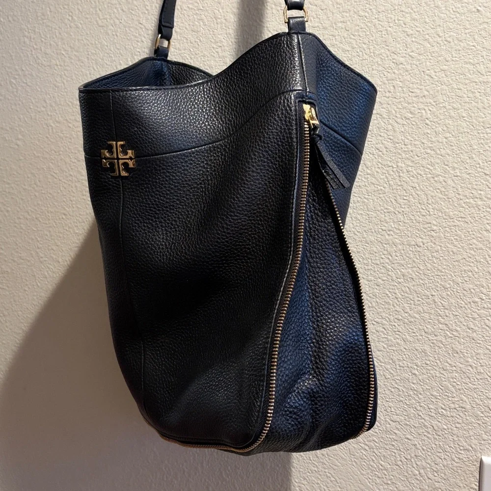 Tory Burch Black Leather Hobo Bag - Picture 3 of 7